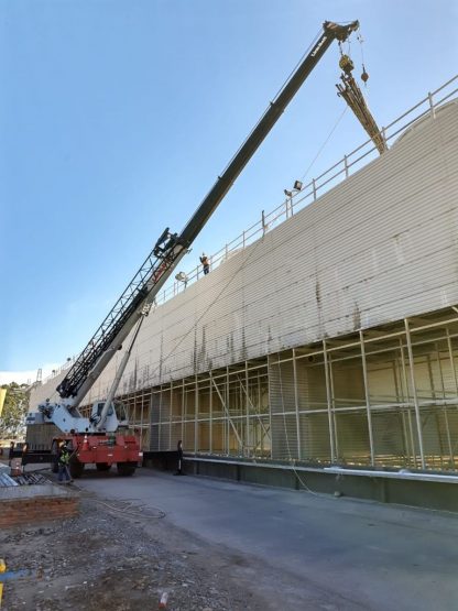 grua elevacion caños torre enfriamiento bracho